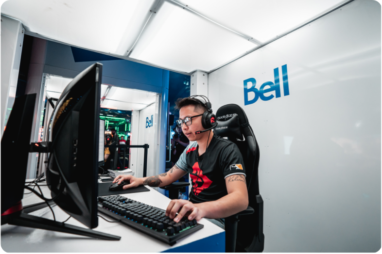 A Bell Streaming Pod featuring Toronto Defiant streamer KarQ