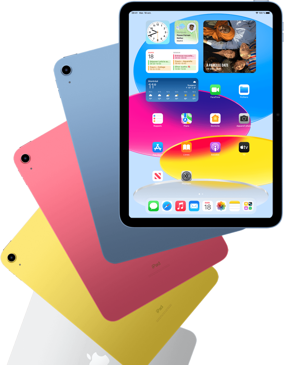 Vue avant d’un iPad montrant l’écran d’accueil. Il est placé devant des iPad bleu, rose, jaune et argent vus de dos.