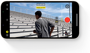 Image d’une vidéo prise en mode Action montrant une personne en train de gravir des escaliers à la course.