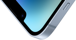 Coin supérieur gauche d’iPhone 14 avec Ceramic Shield à l’avant.
