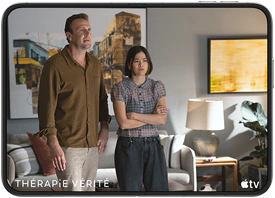 iPhone Duo, ouvert en position horizontale, la série Thérapie vérité d’Apple TV joue à l’écran